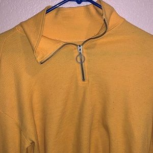 hollister yellow boyfriend shirt